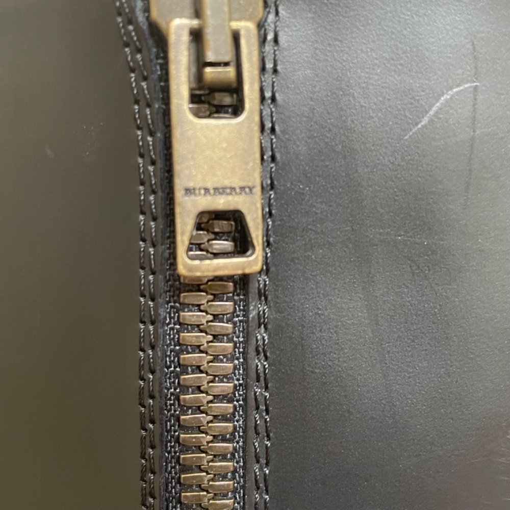 Luxury Designer Burberry Tall Black Zip -up Leather Boots - Picture 15 of 16